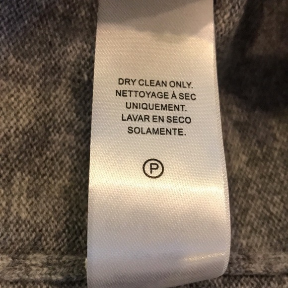 SPLENDID X&O’s Gray Knit Sweater Size Medium - Picture 8 of 10